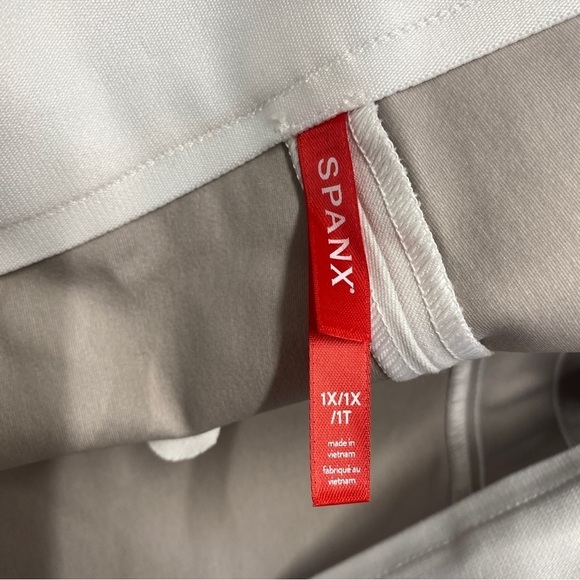 NEW Spanx Women's On The Go Kick Flare Pants Classic White Sz 1X - Picture 7 of 11